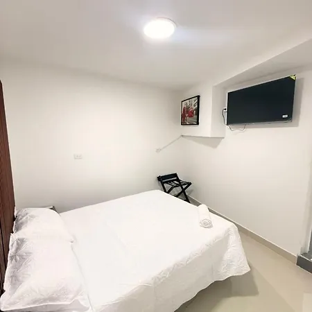 Es Hotel 3*