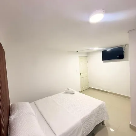 Hotel Es 3*